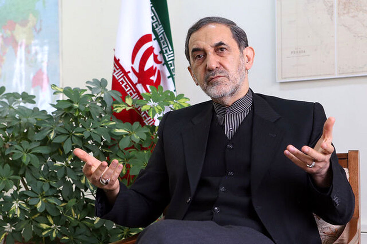 پارس کردن سگ آمریکایی به جایی نمیرسد