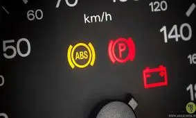 علت روشن ماندن چراغ ترمزدستی چیست؟