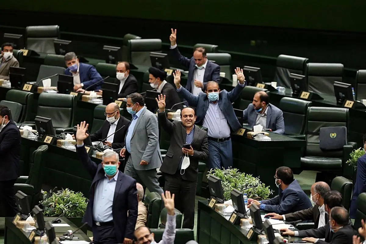 مجلس با «دنا پلاس» وارد حاشیه جدید شد