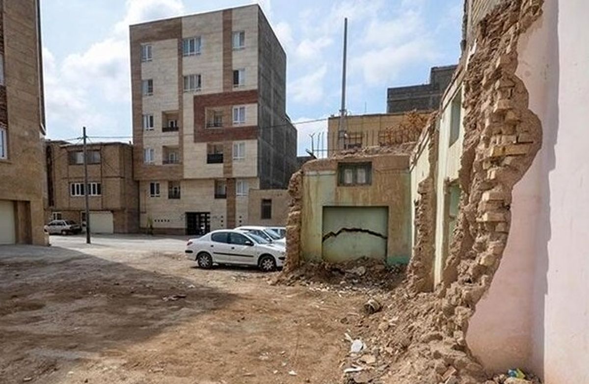 سرپناهی بر سقفهای ترک خورده خانوارهای کمدرآمد کرمانی
