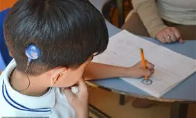 اگر کودک ناشنوا دارید، بخوانید