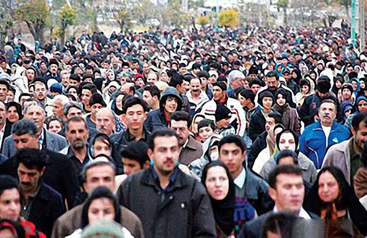 با شعار دادن نمی‌توان جمعیت را افزایش داد