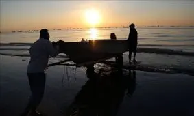 نامه خانواده صیادان به ظریف برای آزادی انها / ۱۲ صیاد ایرانی در زندان کشور موزامبیک