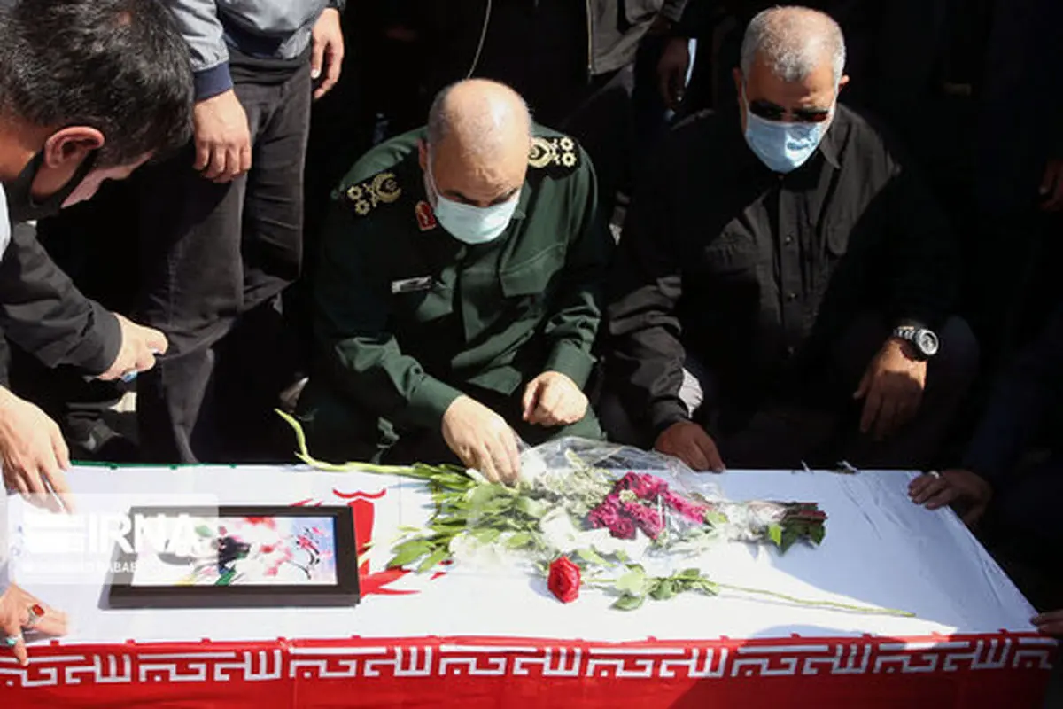 تصویری متفاوت از همنشینی فرمانده کل سپاه و وزیر ارشاد/ عکس