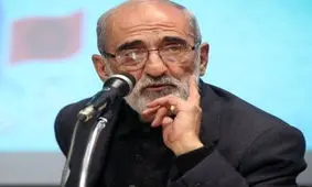 حسین شریعتمداری از آیت الله سیستانی هم ایراد گرفت