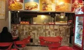 خسارت ۱۰۰ میلیارد تومانی کرونا به بازار فست فود شیراز/موج درخواست‌ها برای ابطال پروانه/ورشکستگى ۵۰ درصد اماکن تشریفاتی شیراز