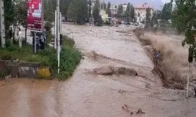 رانش جاده در ۲۲ محور روستایی/ آب شرب ۶۲۵ خانوار همچنان قطع است