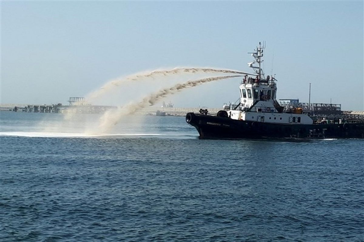 مهار لکه‌های نفتی در خلیج فارس با ورود دستگاه قضایی