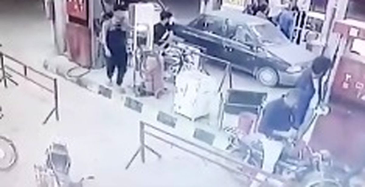 لحظه انفجار پمپ بنزین در تاکستان قزوین/ ویدئو