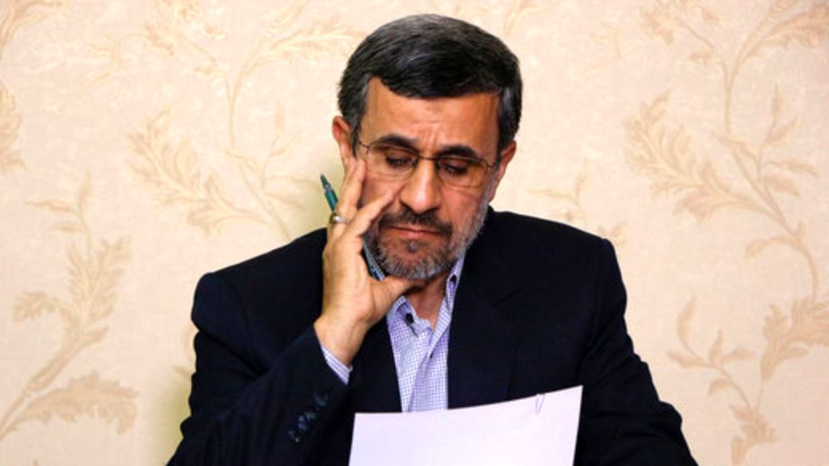 واکنش احمدی‌نژاد به توهین جنجال‌برانگیز نشریه شارلی ابدو
