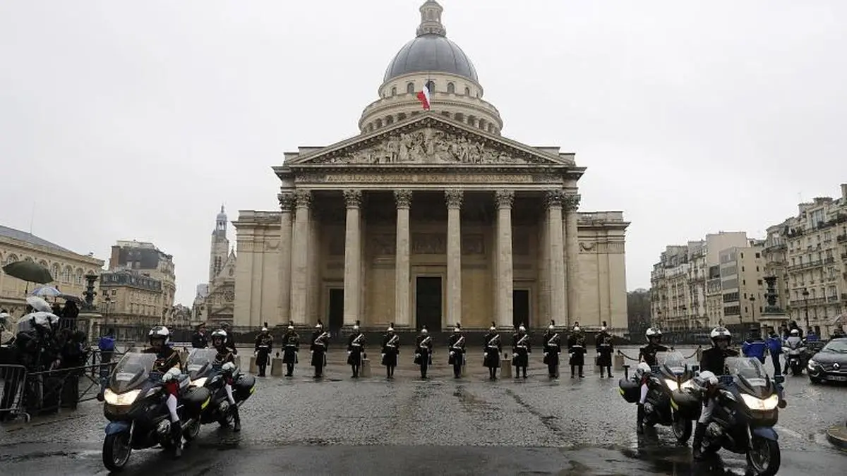 عاشق یا منحط؟ کارزار روشنفکران فرانسوی برای انتقال گور دو شاعر به پانتئون