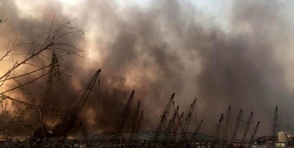 آتش‌سوزی گسترده در بندر بیروت/ ویدئو