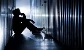 با کسی که به خودکشی فکر می‌کند چطور حرف بزنیم؟