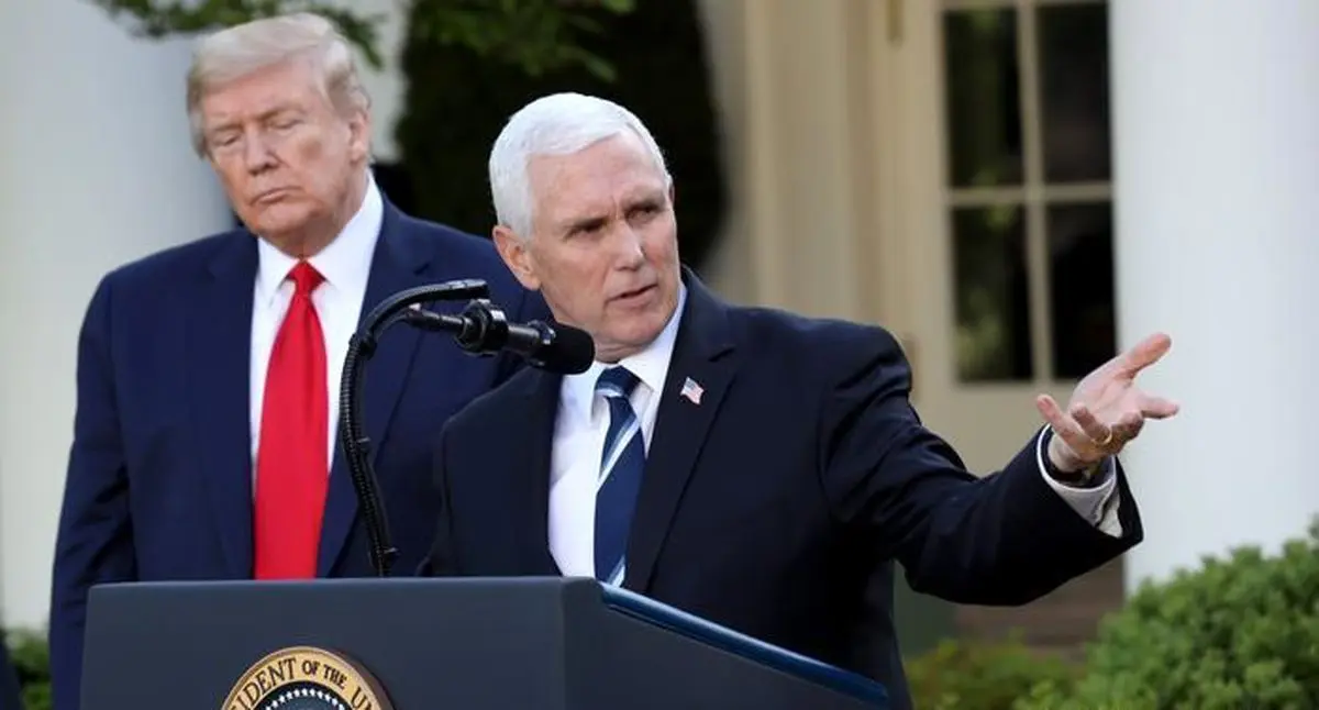 مایک پنس: اوباما برای ایران بسته‌های پول نقد می‌فرستاد