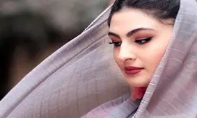 گریه و ناراحتی مریم مومن بازیگر بانوی عمارت از طلاق پدر و مادرش/ ویدئو