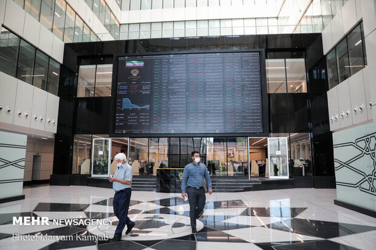 لغو ممنوعیت سرمایهگذاری بانکها در بورس، به تورم دامن میزند