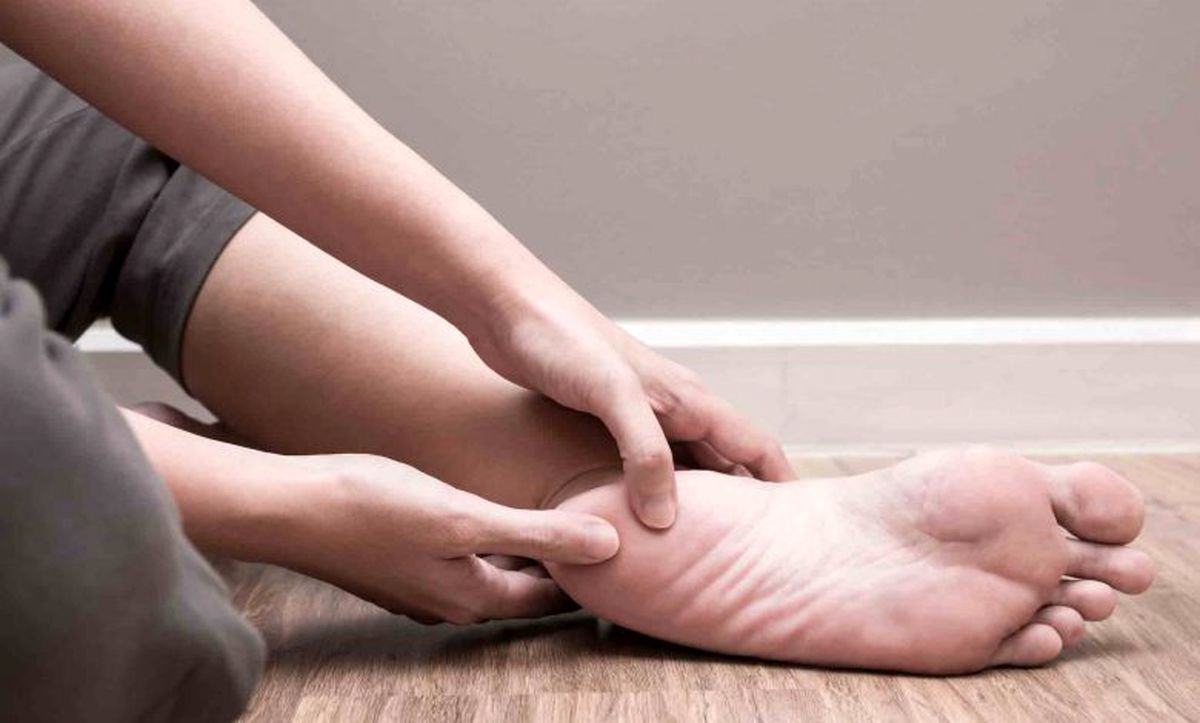 علت سنگین شدن پاها چیست؟