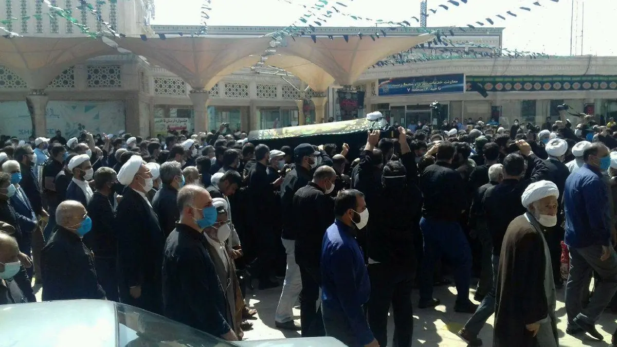 پیکر آیت الله صانعی در قم تشییع و به خاک سپرده شد