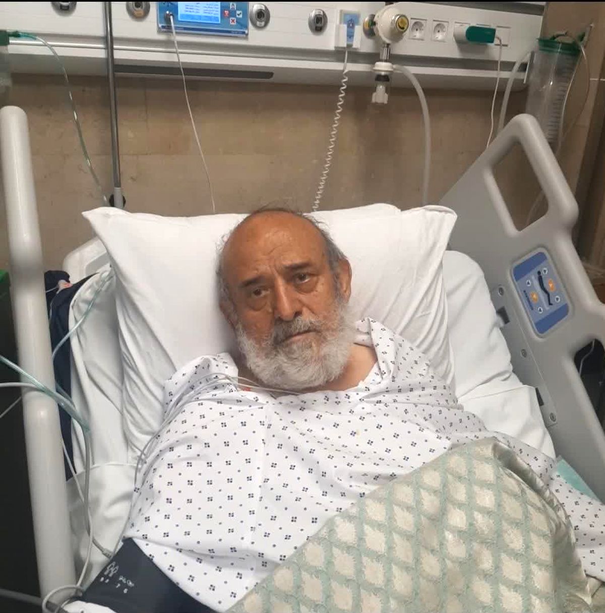 دفتر حجتالاسلام انصاریان: روند درمانی مناسب و حال عمومی ایشان رو به بهبود است