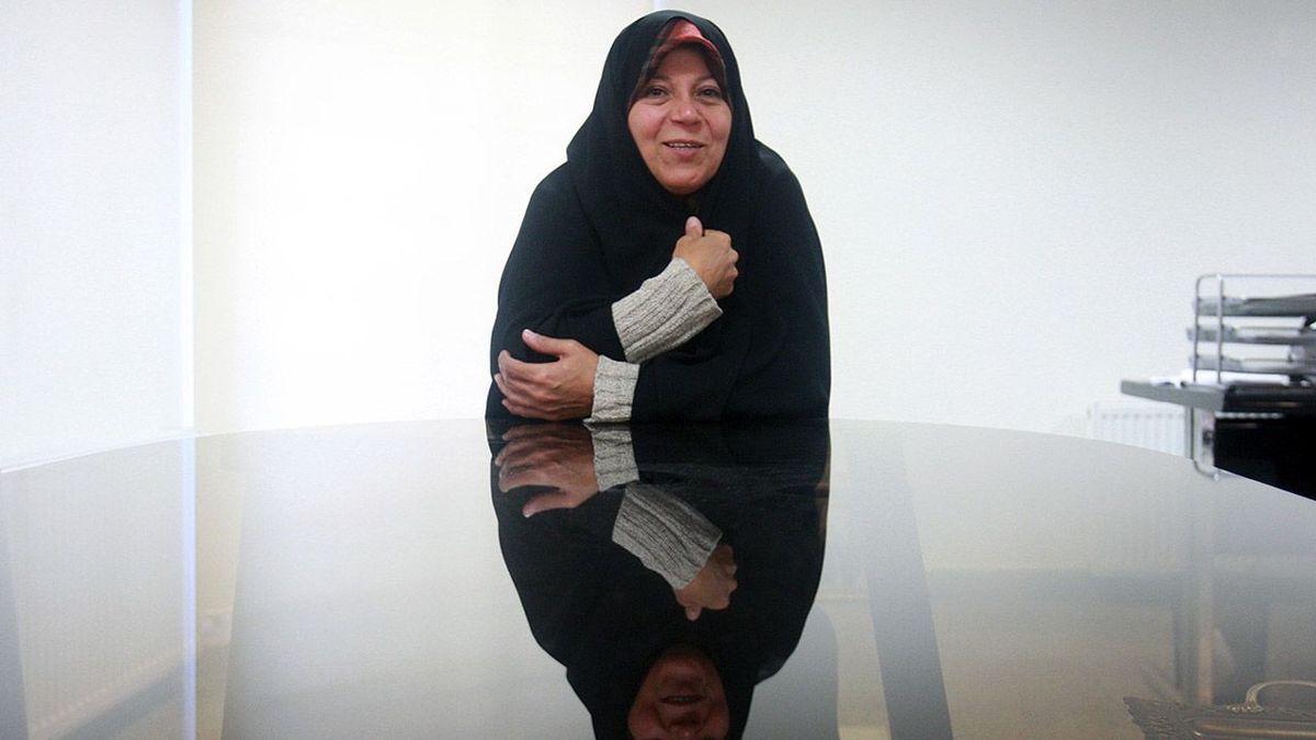 سیاسیها اول خیانت میکنند بعد میگویند «پرستو» بود