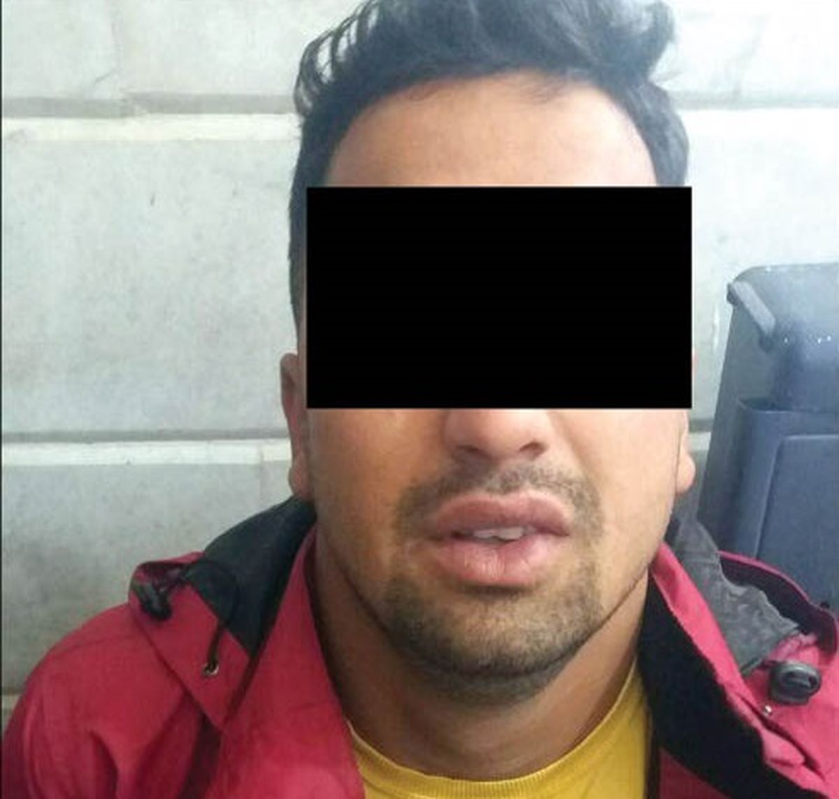 دستگیری سرکرده باند گوشـی قاپـی درخراسان رضوی