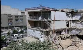 نجات تنها زن از زیر آوار ساختمان گیشا