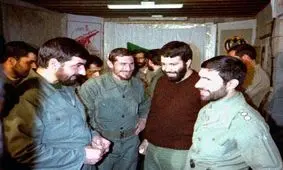 محسن رضایی به شدت رنگش پریده و دماغش تیر کشیده بود