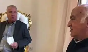 بغض ابراهیمی کنار علی پروین شکست/ ناراحتی شدید پیشکسوت فوتبال به علت فوت همسرش/ ویدئو