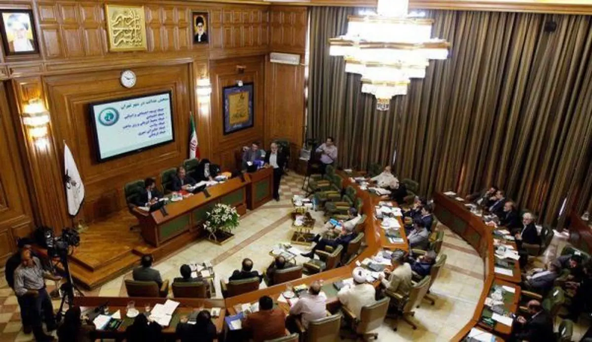 روایت عضو اصلاح‎طلب شورای شهر از زد و بندهای میلیاردی/آقایان به جای فرافکنی پاسخ شفاف بدهند