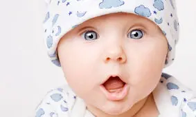 خانم بیا ببین بچه دارد رنگ پس می‌دهد!
