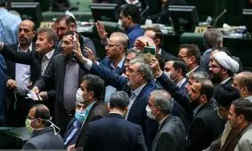 جلسه مجلس دقایقی متشنج شد