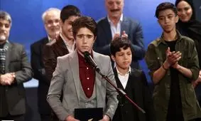 روح‌الله زمانی جایزه جشنواره ونیز را از مجید مجیدی گرفت