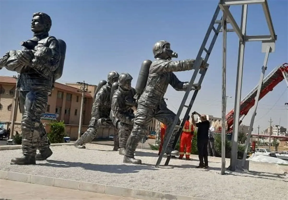 اِلمان بزرگ آتش‌نشان‌ در قزوین رونمایی شد