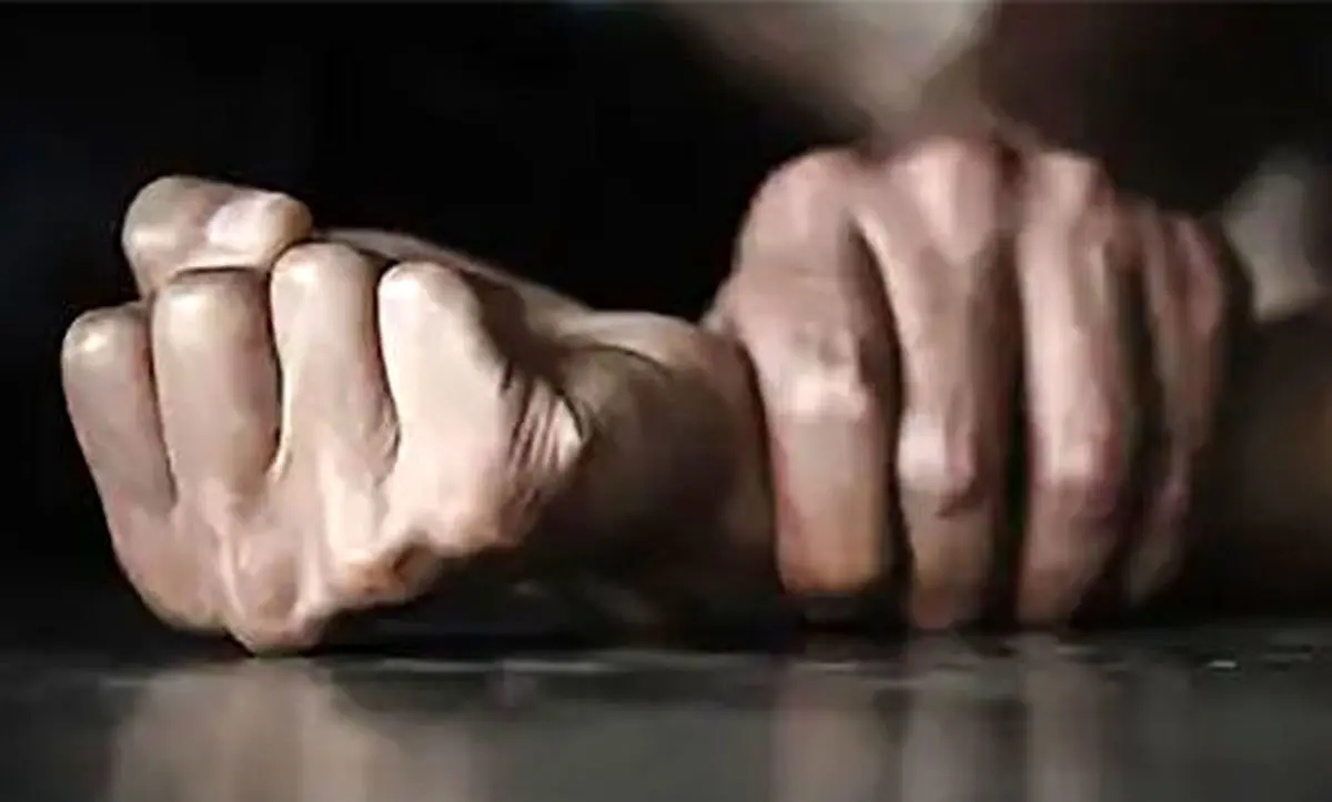 دو برادر متجاوز به دختر 13 ساله خانواده هم رحم نکردند/ عکس