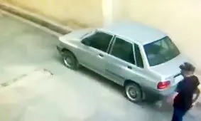 سرقت ناکام سارقین از خودروی پراید!/ ویدئو