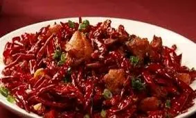 وقتی غذای تند می‌خوریم دقیقاً چه اتفاقی در بدن‌مان می‌افتد؟