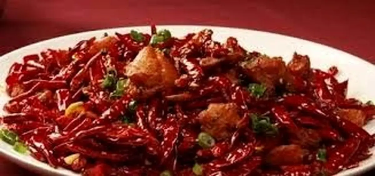 وقتی غذای تند می‌خوریم دقیقاً چه اتفاقی در بدن‌مان می‌افتد؟