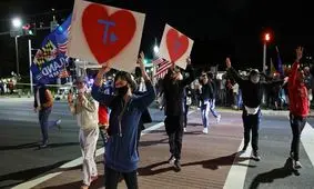 هوادارن ترامپ از کاخ سفید سیگار گرفتند!/ ویدئو