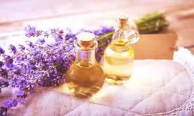 یک آرامش‌بخش طبیعی می‌خواهید؟ روغن اسطوخودوس یا لوندر درست کنید