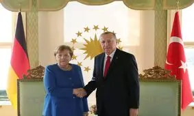 اردوغان و مرکل درباره تحولات منطقه صحبت کردند