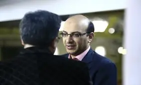 حضور شبانه معاون وزیر ورزش در باشگاه استقلال