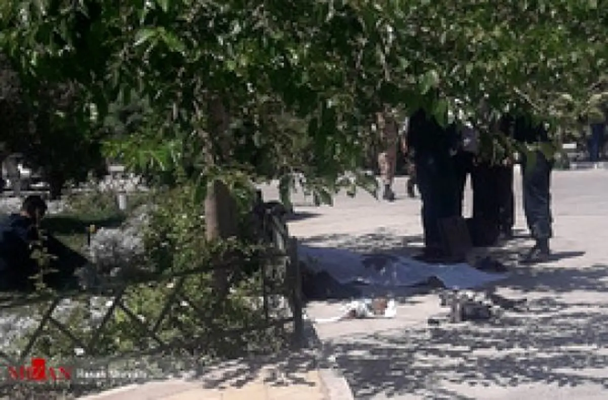 تروریست‌های حمله‌کننده به حرم امام(ره) ایرانی بودند