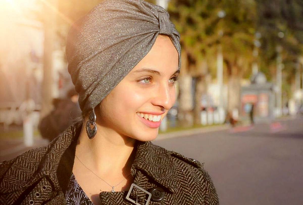 حجاب جنجالی خواننده زن مسلمان فرانسوی