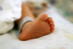 نبش قبر نوزاد مرده در تهران / جنازه‌ای نبود / بچه ام در بیمارستان ربوده شد