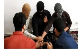 فیلمی از لحظه ورود تروریست به ساختمان مجلس