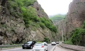 گودزیلا در جاده شمال!