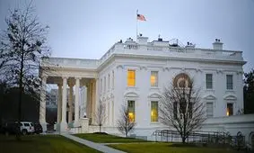 ترامپ کاخ سفید رو به چه روزی انداخته!/ کاریکاتور