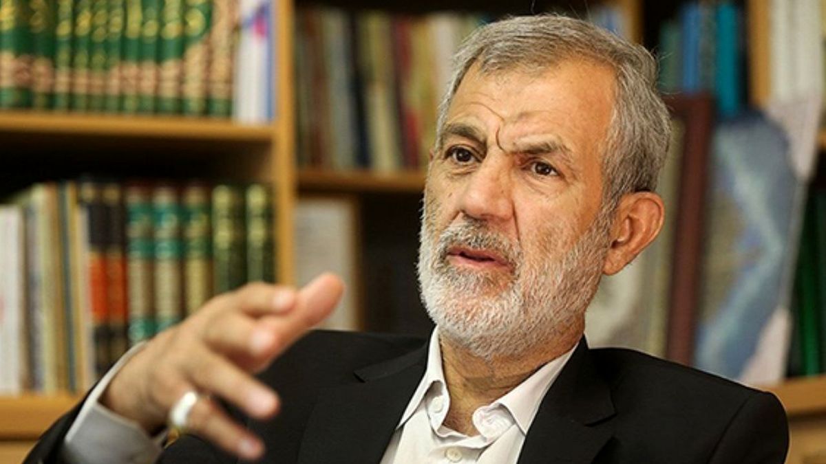 غفوری فرد: مرضیه وحید دستجری شانس رئیس جمهور شدن را دارد/ احمدی نژاد سیاه‌نمایی می‌کند