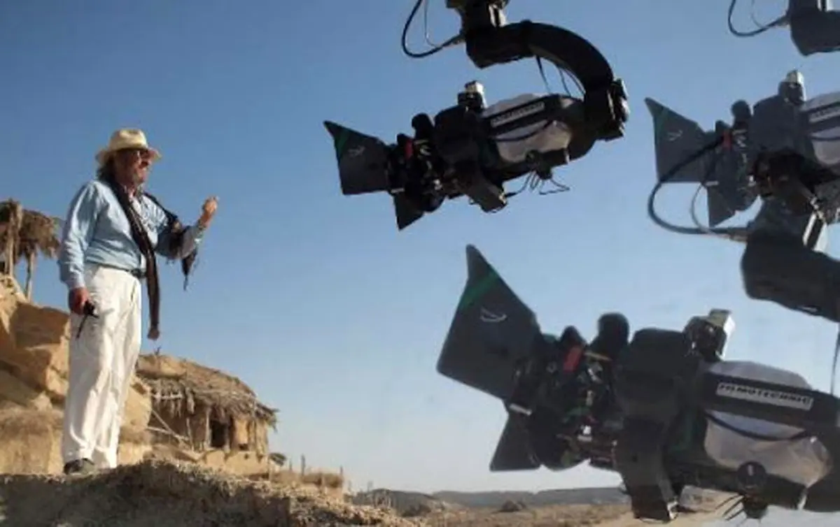 ماجرای حضور فیلمبردار خارجی همراه با مجید مجیدی در حرم رضوی/ خاطره ای که تولیت آستان قدس رضوی تعریف کرد/ ویدئو