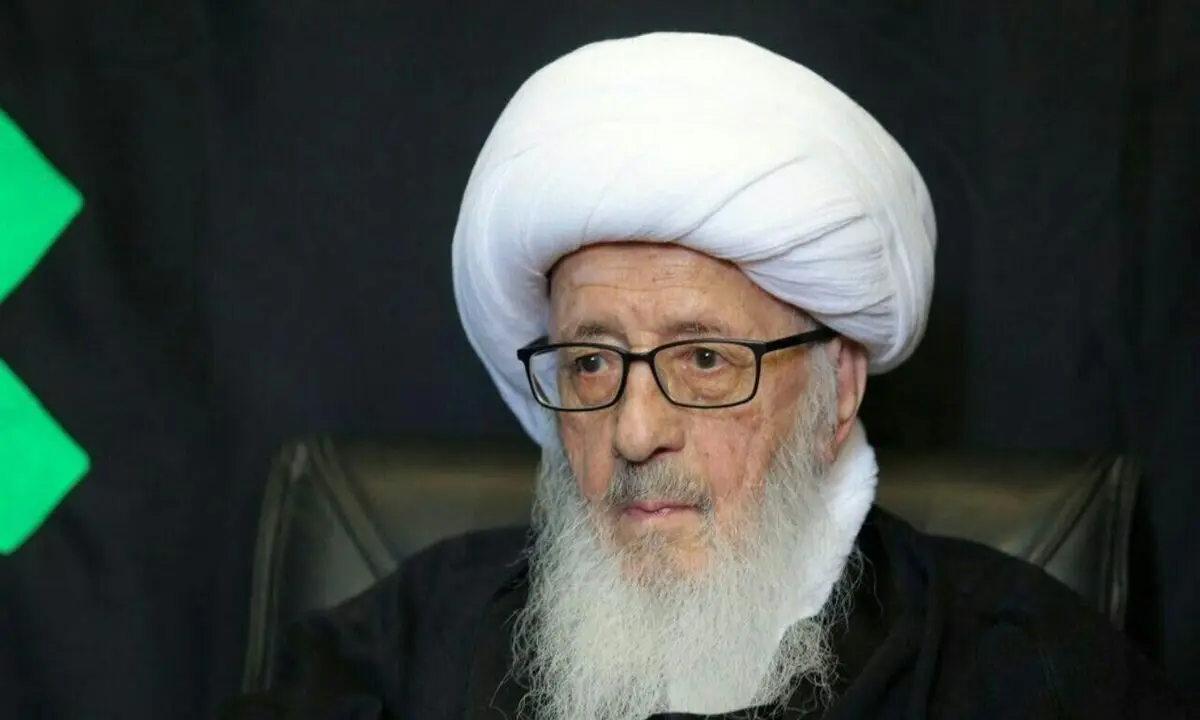 چرا کسی پیدا نمی‌شد و در دهان ‎فرقه کیهانیه نمی‌زند/ دیروز آیت‌الله سیستانی و امروز آیت‌الله وحیدخراسانی